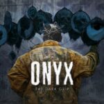 The Vessel vor dunklen Spiegeln im offiziellen Keyart zu ONYX: The Dark Grip